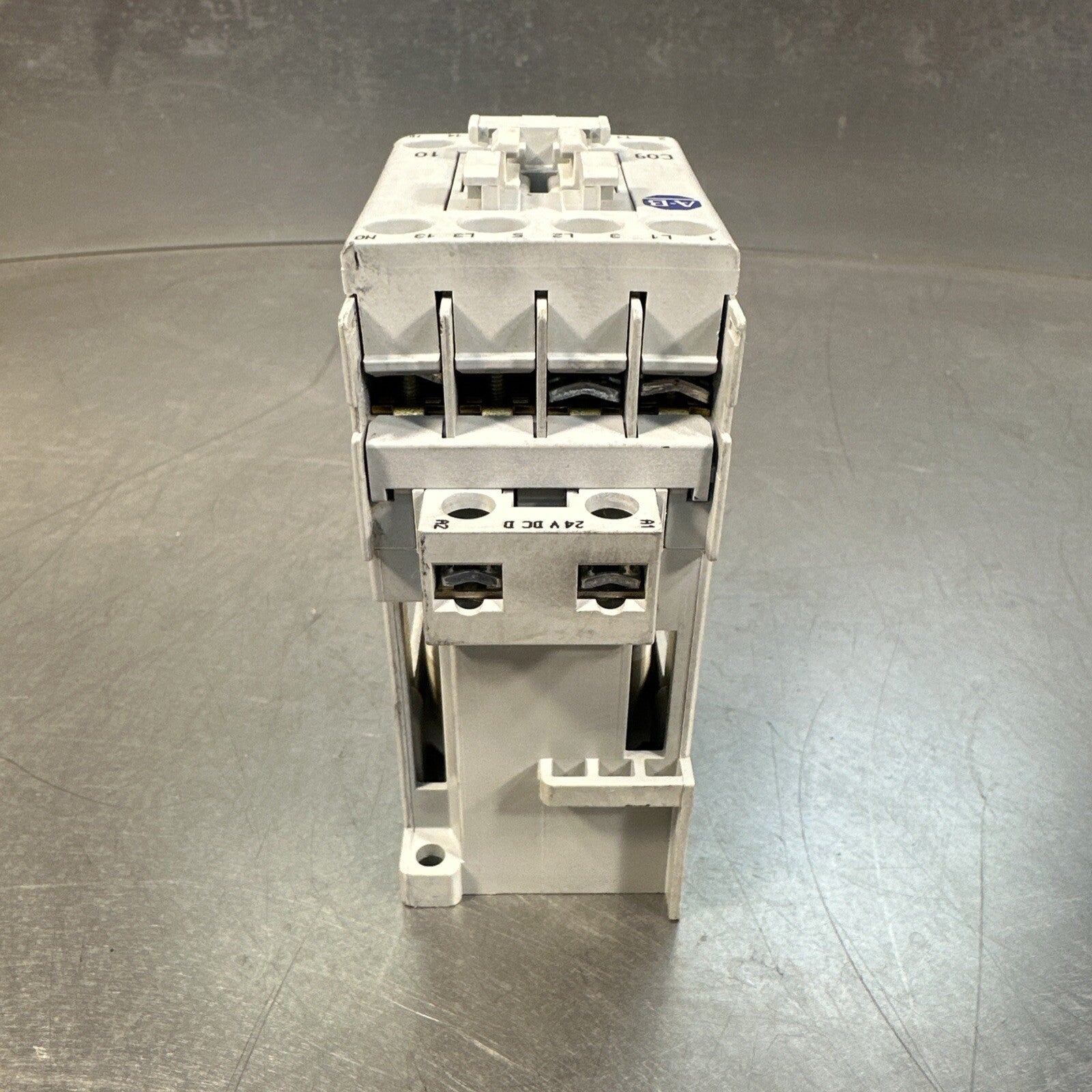 100-C09D*10 ALLEN-BRADLEY (BIN-1.4.5)