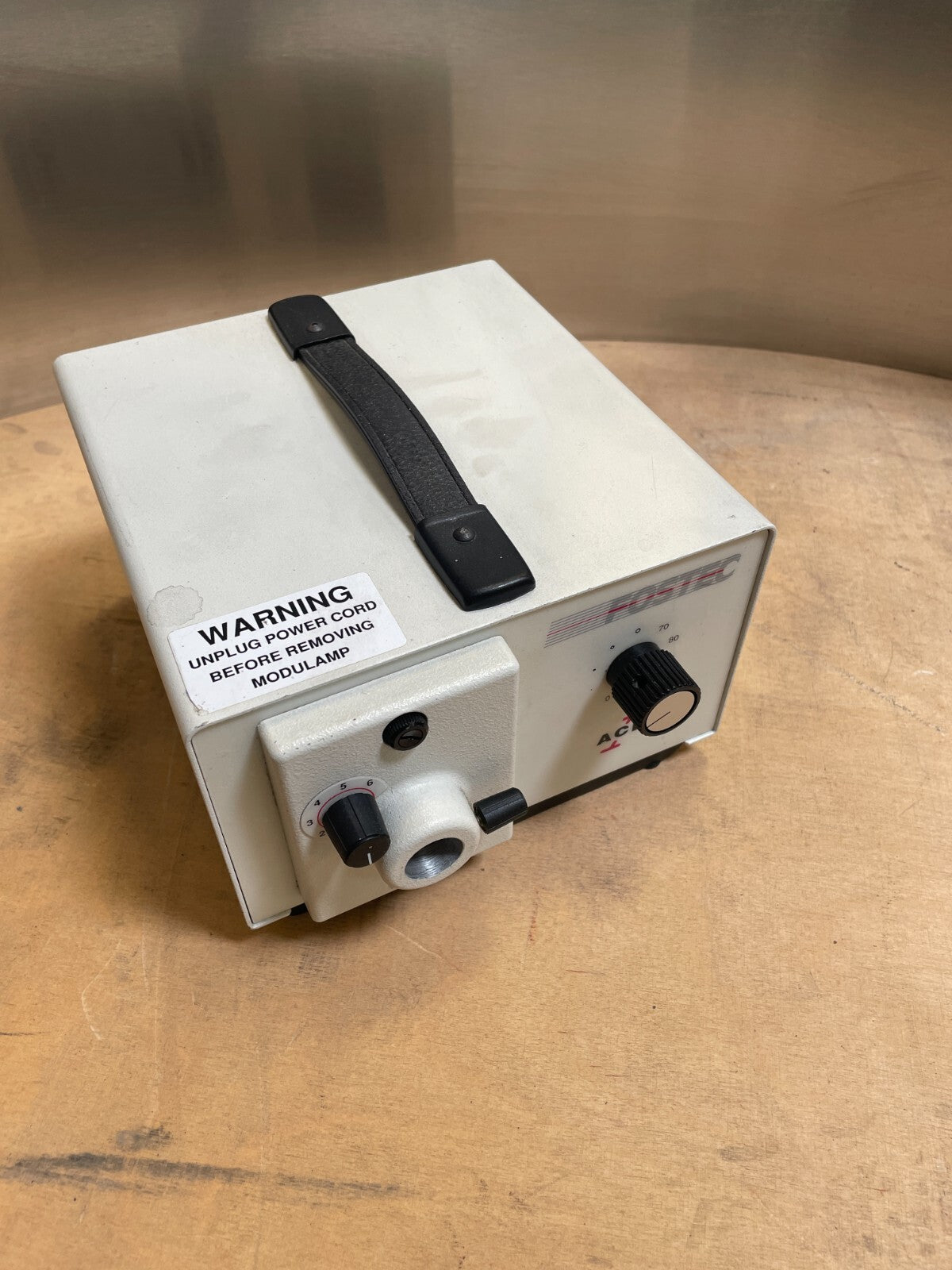 Fostec ACE Beige 150W Rem. Fiber Optic Intensity Control Light Source(BIN 3.5.3)