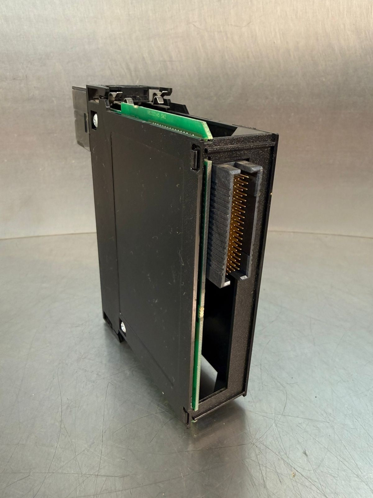 Allen Bradley 1756-OA16 /A Output Module 96252079  1756-0A16       (3.1.1)