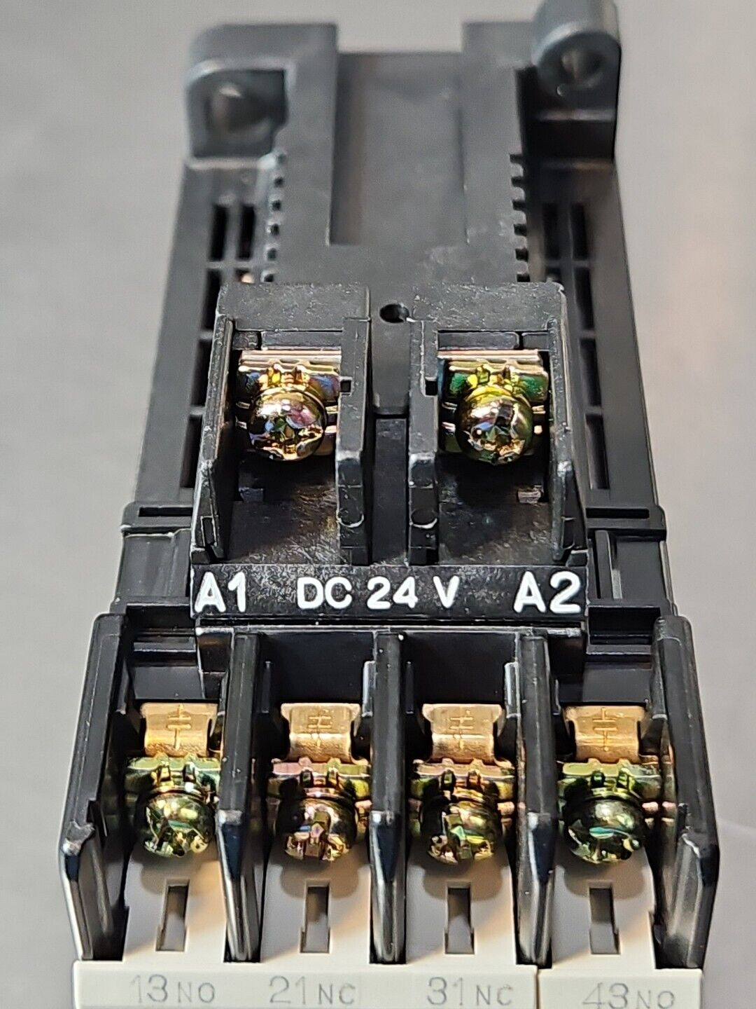 47338725