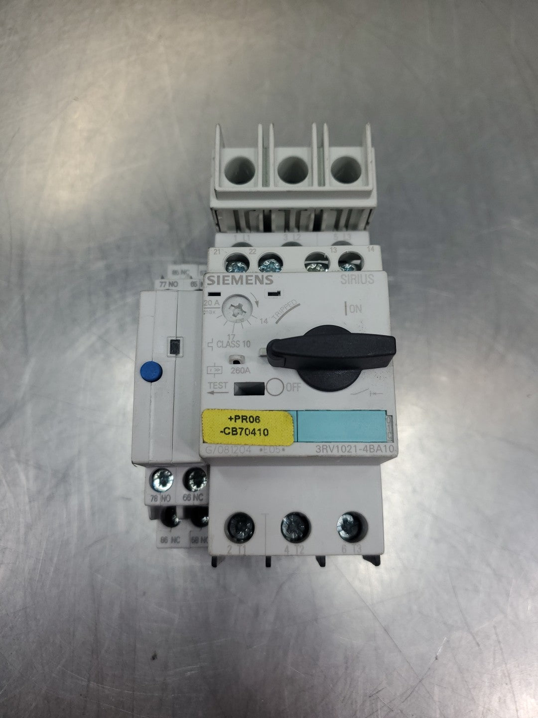 Siemens 3RV1021-4BA10 Circuit Breaker w/3RV1921-1M Module.                 4E-51