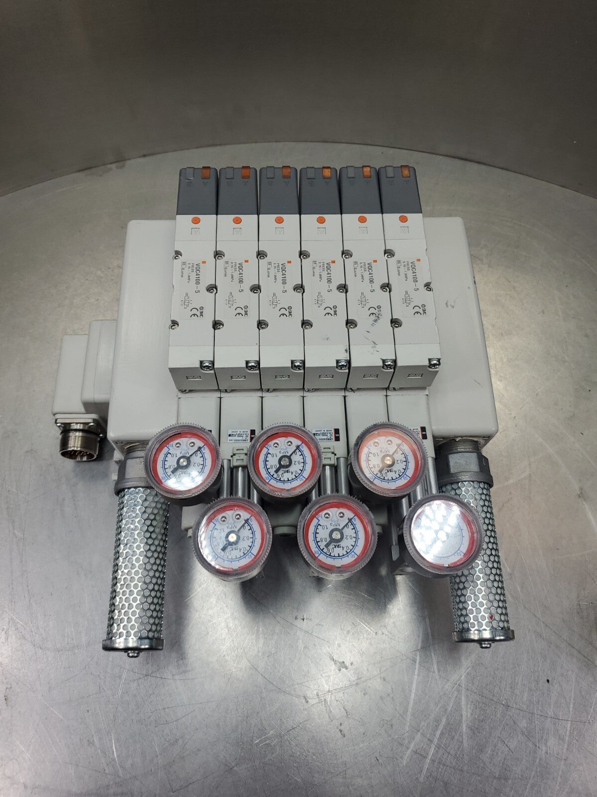 SMC HHB-113628 Manifold w/(6) VDC4100-5 Solenoid Valves &amp; US21928 Modules  6E-10