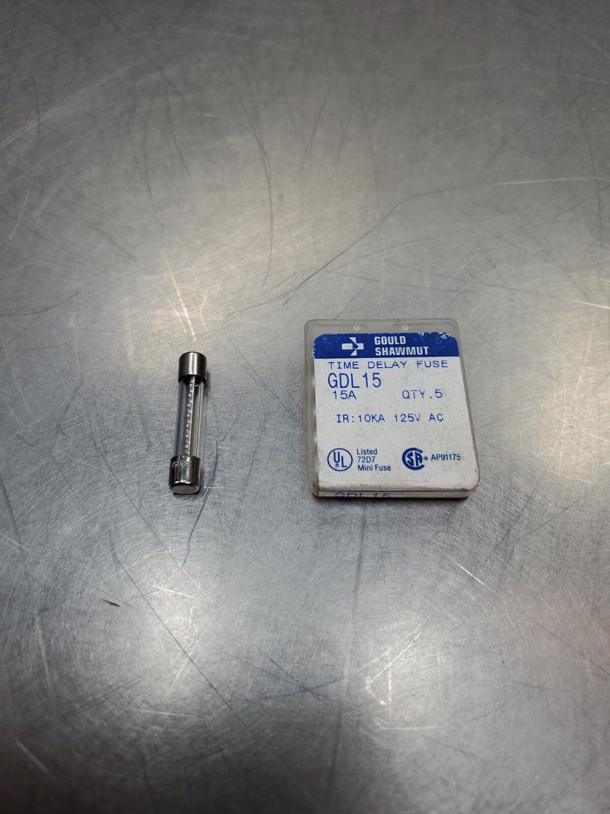 Gould Shamwut GDL15 TIME DELAY FUSE, 125VAC 15 AMP.                     4D-BOX#2