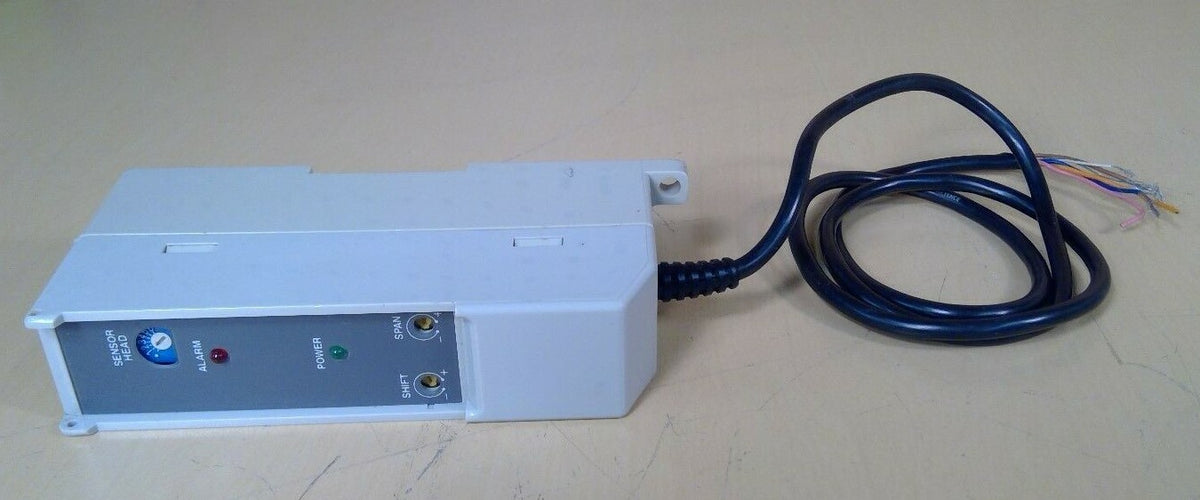 Keyence Corporation AT3-400 Photoelectric Sensor                            5D-3