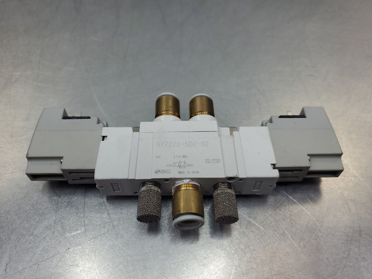SMC SY7220-5DZ-02 Pneumatic Solenoid Valve.                                6D-13