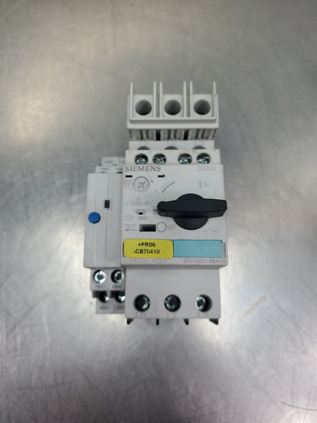 Siemens 3RV1021-4BA10 Circuit Breaker w/3RV1921-1M Trip Module.            4E-49