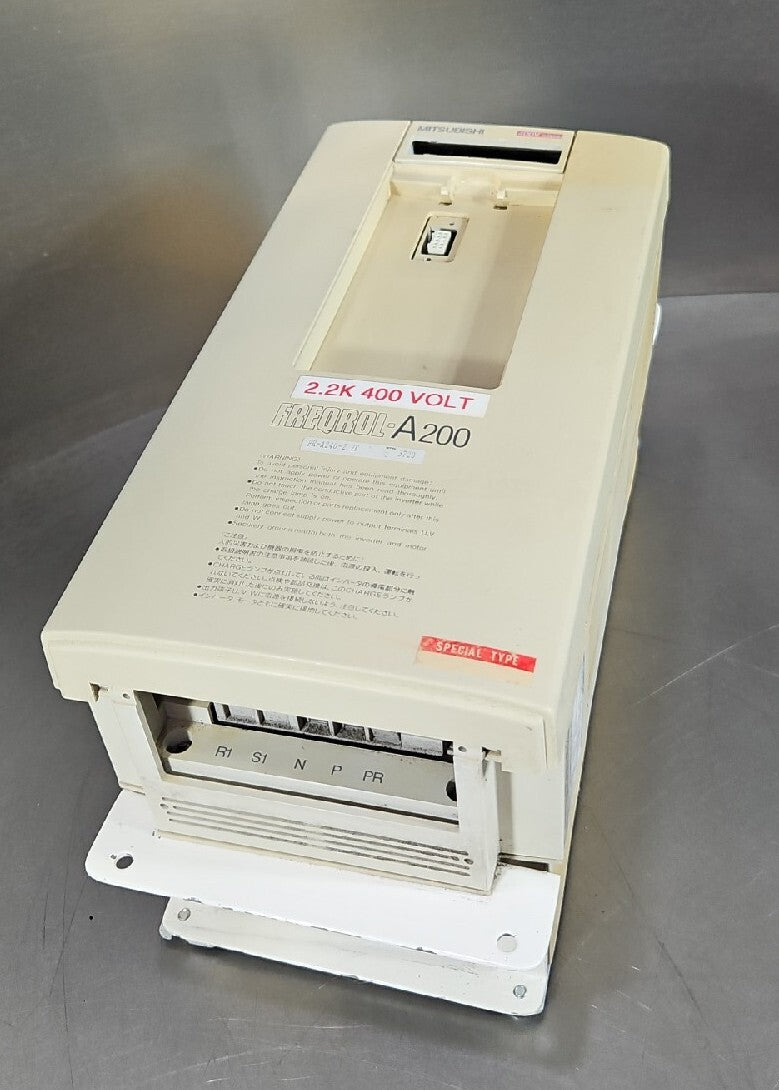 Mitsubishi FR-A240-2.2K-TF FREQROL-A200 Inverter Drive.                   Loc 1B