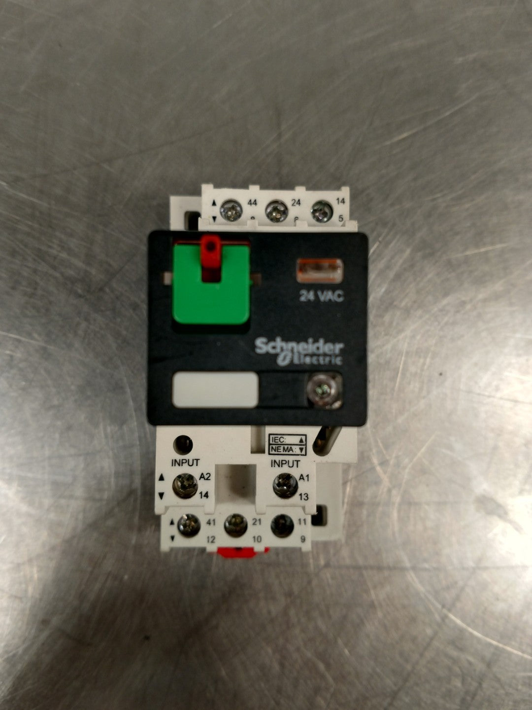 Schneider Electric/Magnecraft 783XCXM4L-24A 24V Relay w/Base.              4E-27