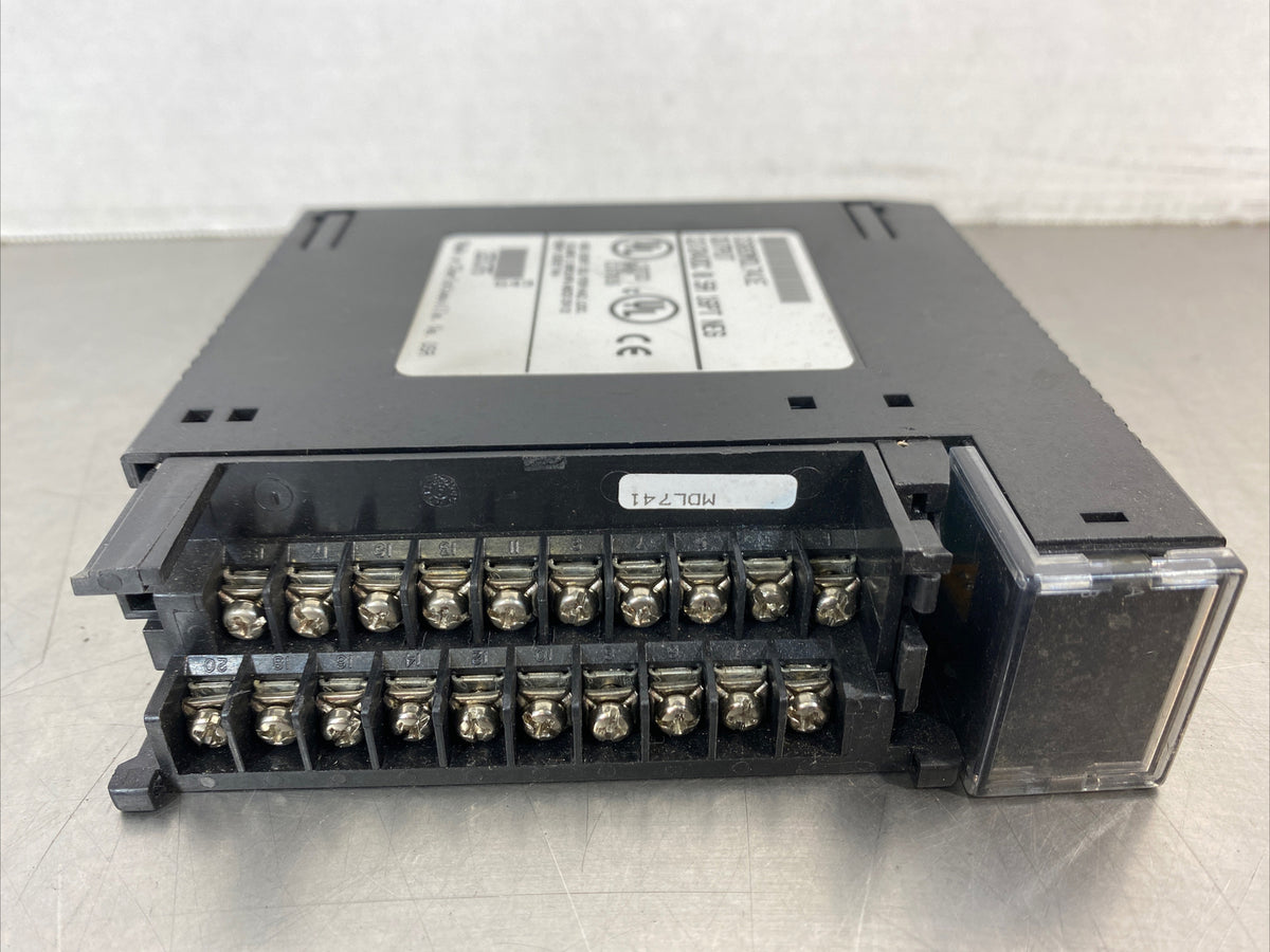 GE Fanuc IC693MDL741E Output Module 12/24VDC 0.5A 16Pt                        3H
