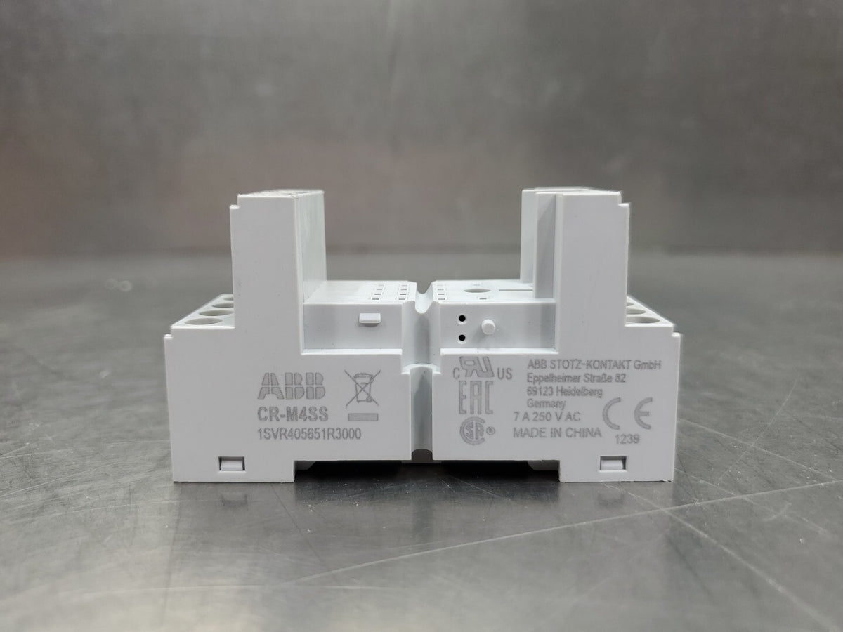 ABB 1SVR405651R3000 (CR-M4SS) 250VAC 7A Relay Base.                        4E-32