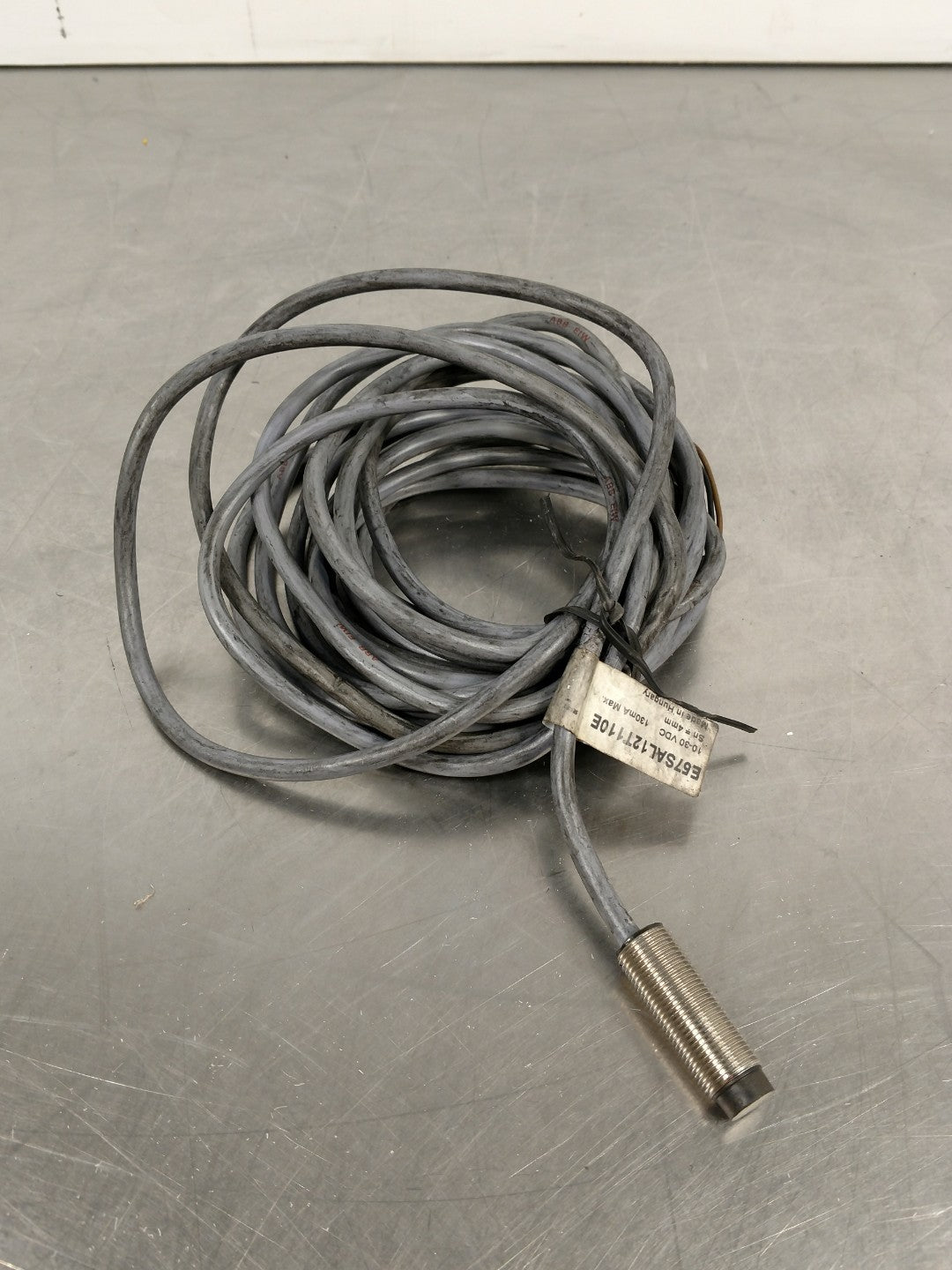 Cutler Hammer E57SAL12T110E Inductive Proximity Sensor, 10-30 VDC.        5E-1/9