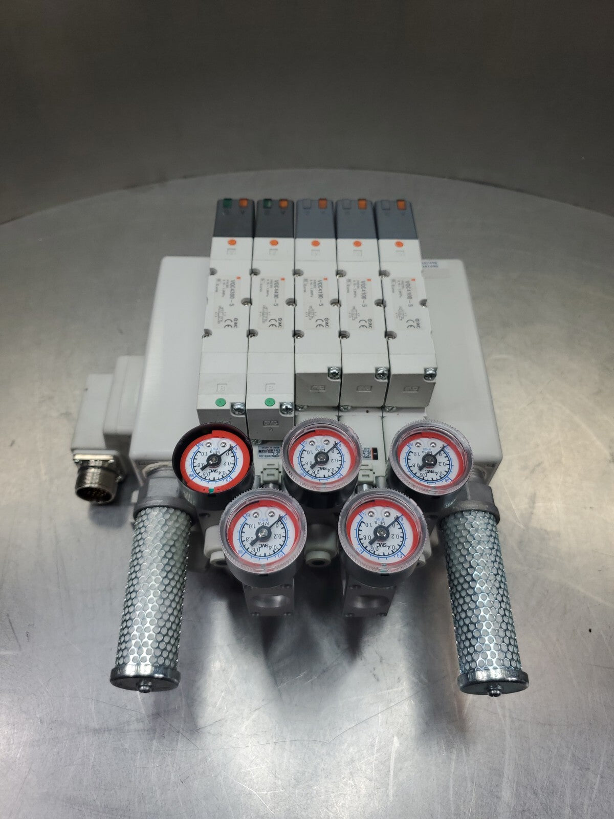 SMC HHB-113630 MANIFOLD w/(3) VQC4100-5 &amp; (1) VQC4400-5/VQC4300-5 SOLENOID 6E-10