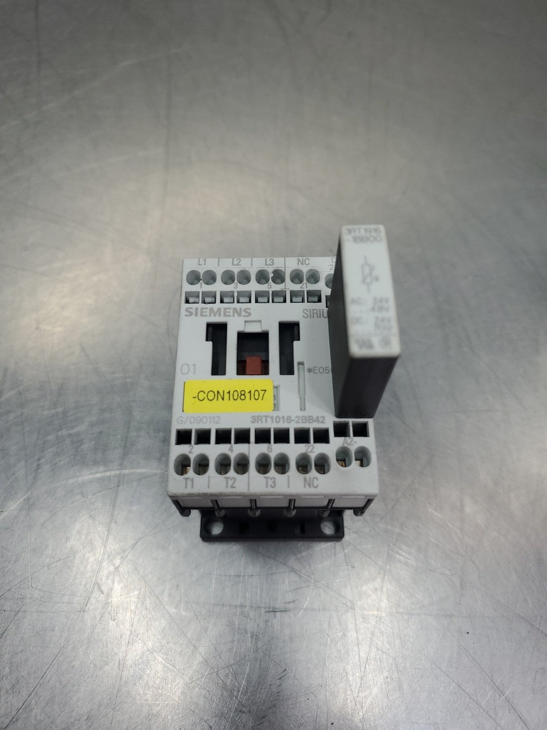 SIEMENS 3RT1016-2BB42 3-Pole Contactor w/3RT1916-1BB00 Relay.              4E-51