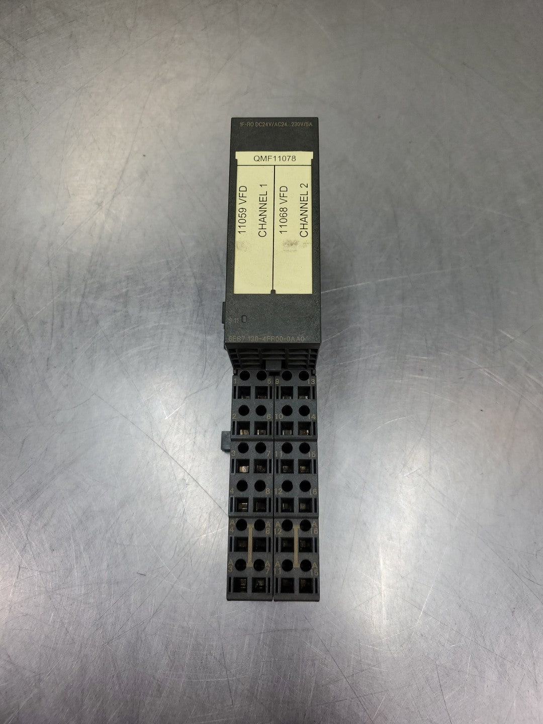 SIEMENS 6ES7138-4FR00-0AA0 POWER MODULE W/TM-E30C46-A1 BASE.               3B-48