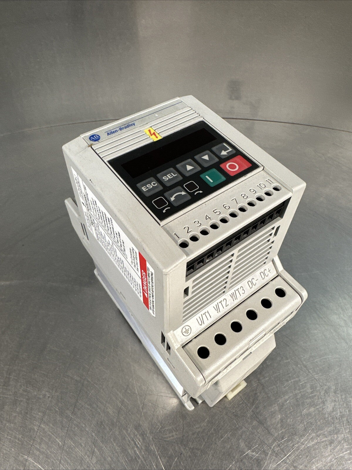 Allen-Bradley 160-BA03NSF1P1 Ser C 0.75KW/1HP Analog S.F. Controller.