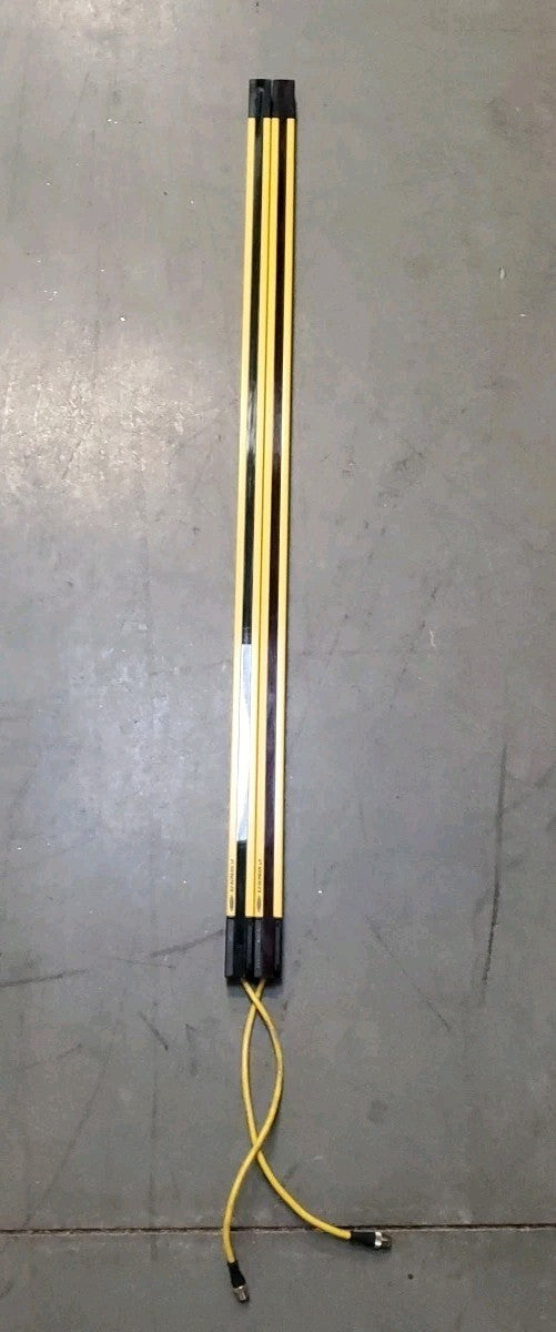 Banner EZ-SCREEN LP SLPR25-1110P8/SLPE25-1110P8 Safety Curtain System.     5C-10