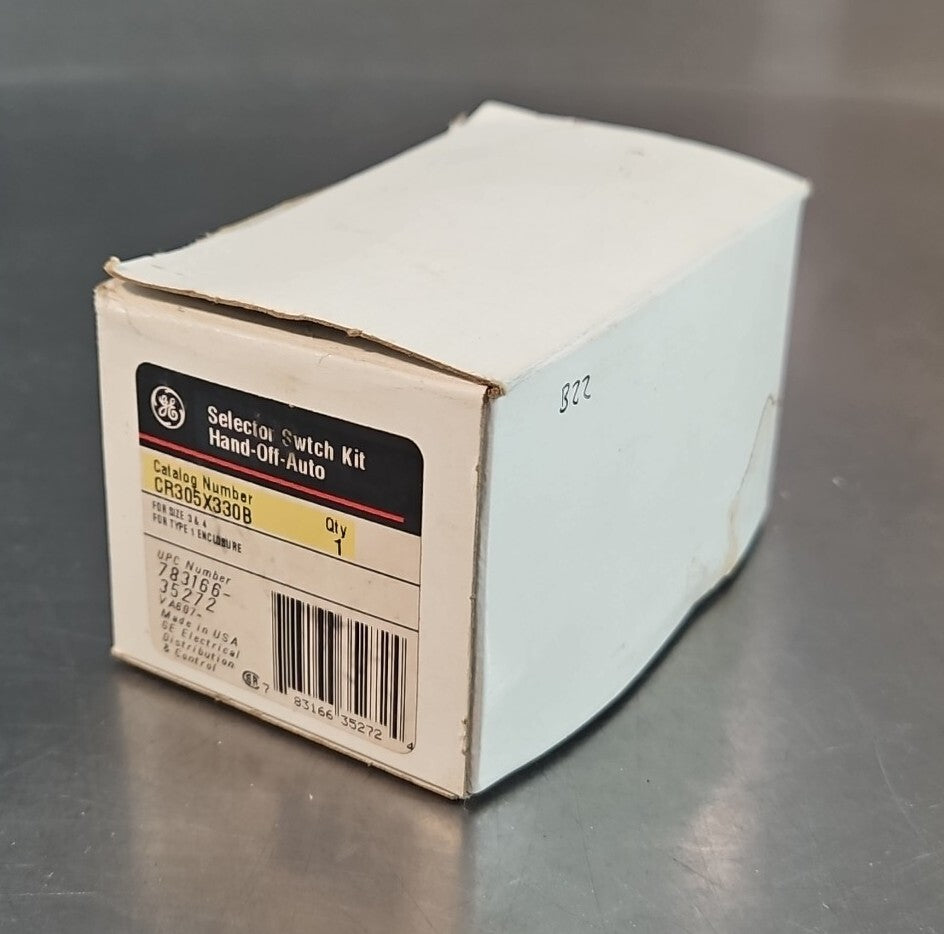 GE CR305X330B SELECTOR SWITCH KIT  NEMA SIZE 3&amp;4 HAND-AUTO-OFF.         Loc4B-22