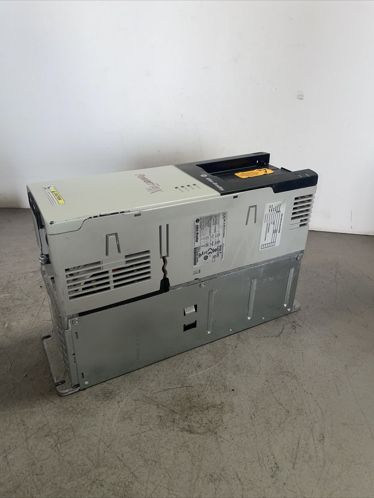 Allen-Bradley PowerFlex 700 20BD3P4A0AYNANC0 -@1D