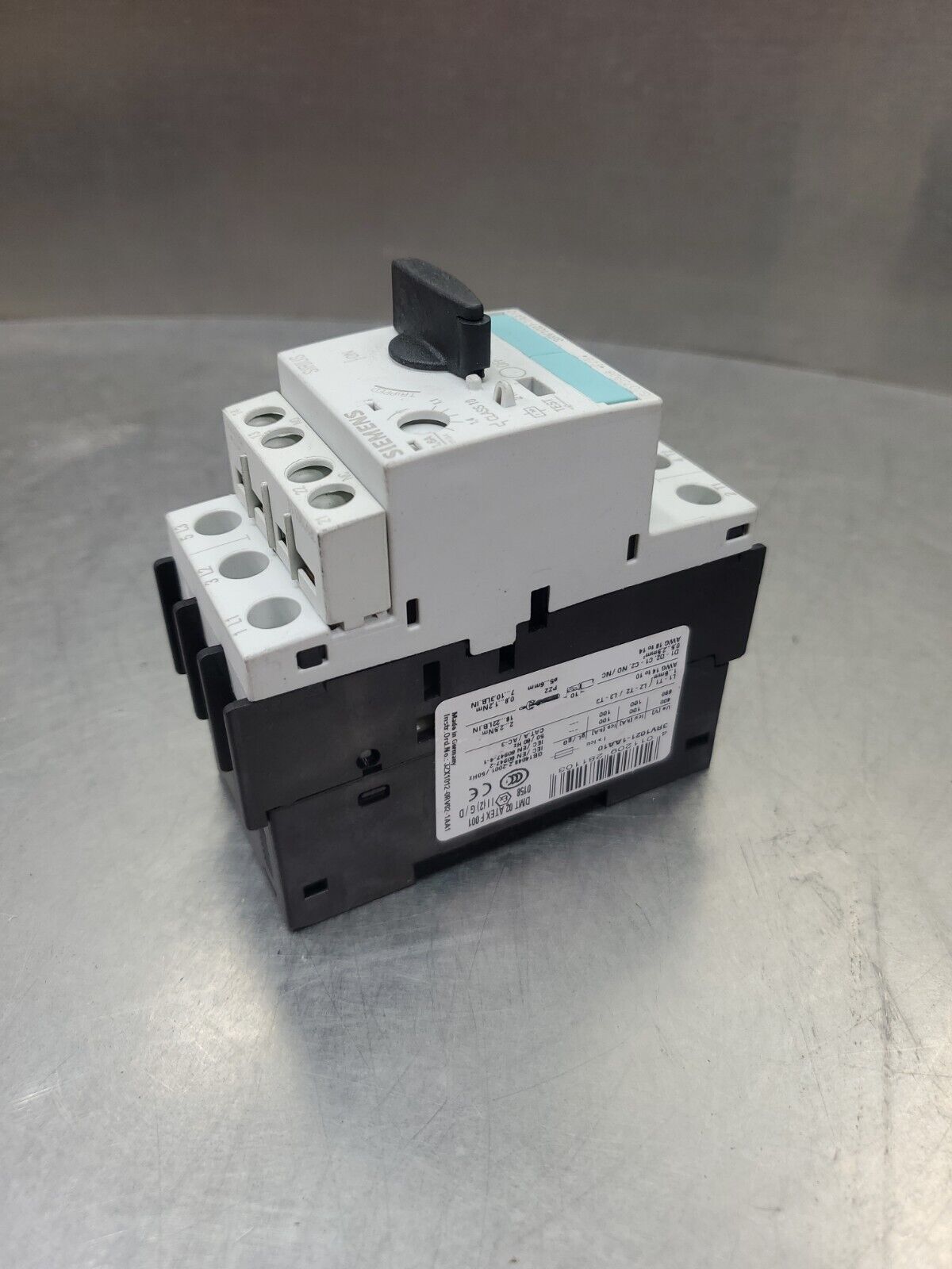 SIEMENS SIRIUS 3RV1021-1AA10 MOTOR STARTER PROTECTOR CIRCUIT BREAKER.       3C-1