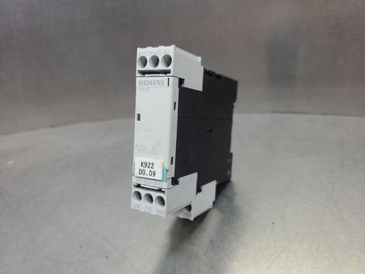 Siemens SIRIUS 3RS1800-1BP00 Coupler Relay.                       3D-32