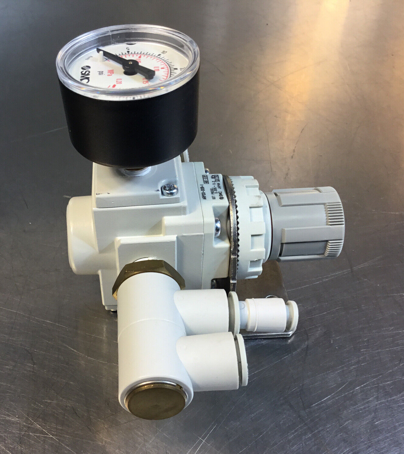 SMC  ARP20-02B-1  Pneumatic Regulator       6B