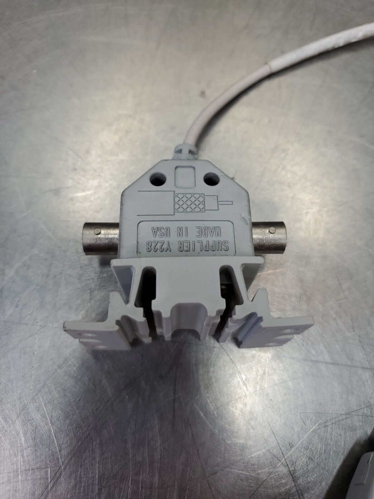 Allen Bradley ControlNet Y228 Supplier Tap Connector Cable.                3D-22