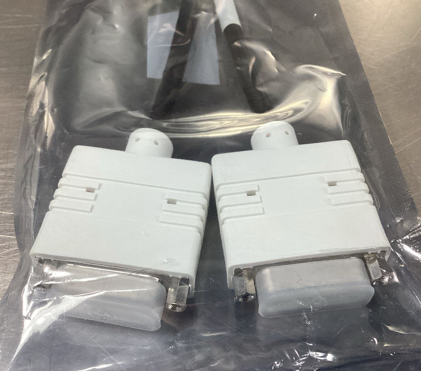 HP  338285-007 Rev.B Y-Splitter Cable Bizlink        3E-35