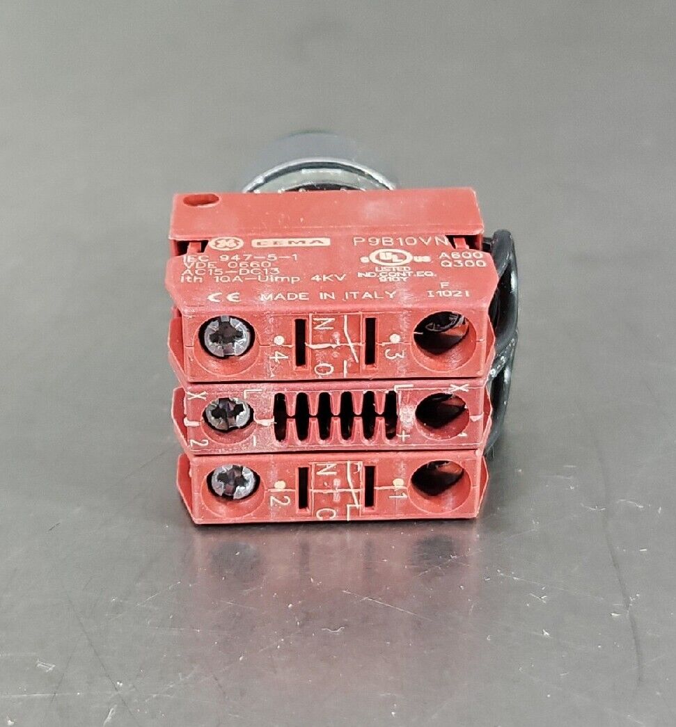 GE P9MPNGGN10N0 Yellow Lens Pushbutton Switch.                          Loc 4E-3