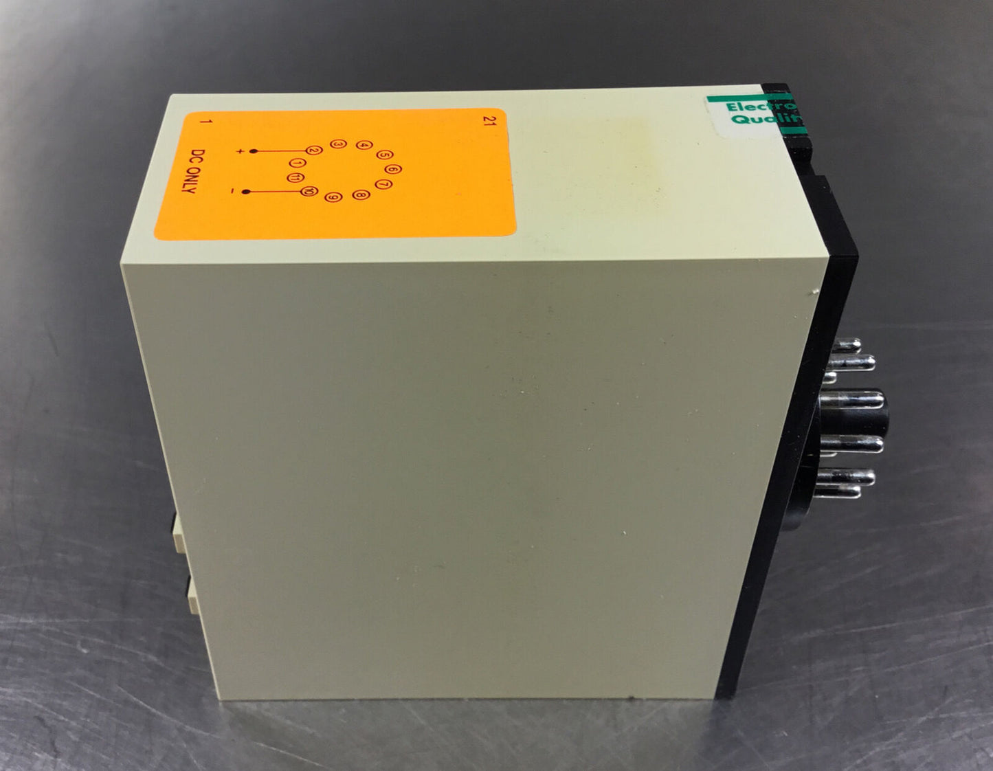 Carlo Gavazzi  SP239724  Dividing Relay 24VDC     4B-1