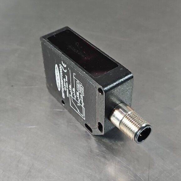 BANNER QMT42VN6FF2000Q FIXED FIELD SENSOR 10-30VDC RANGE 2000MM.        Loc5E-19