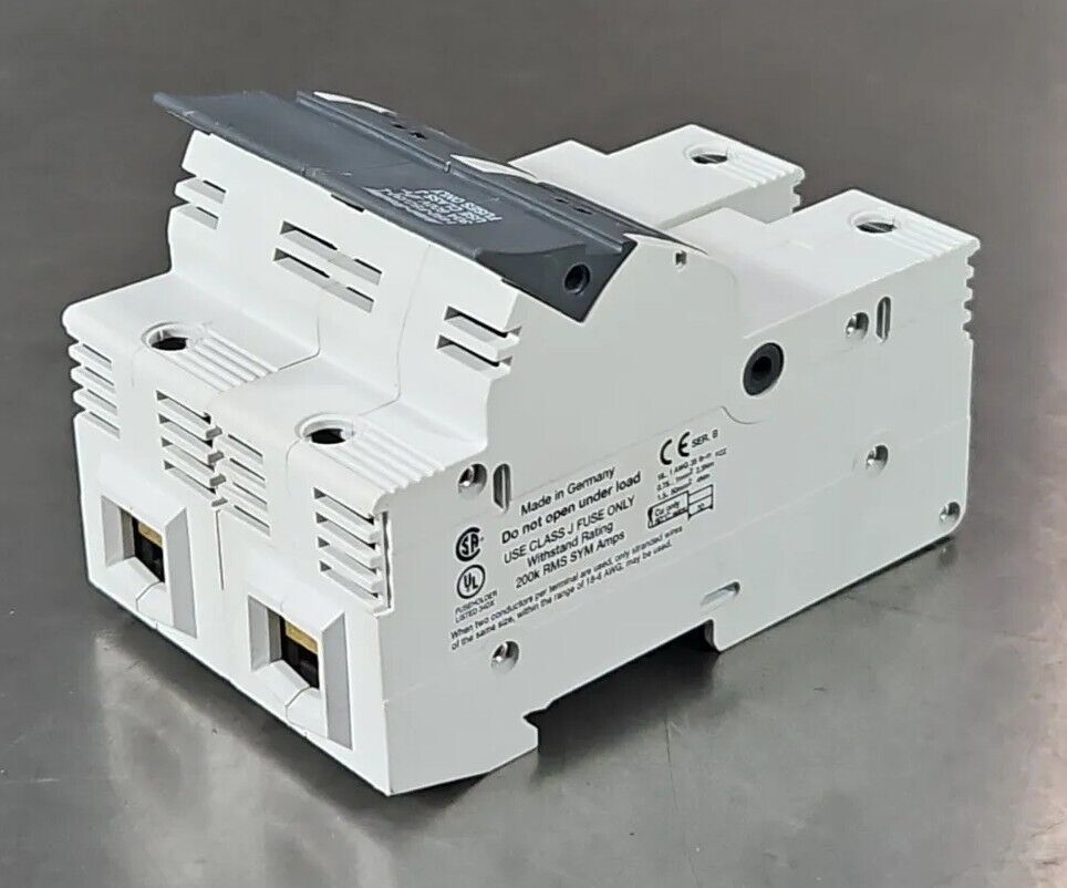 Allen Bradley 1492-FB2J30-L Fuse Holder Ser B. 600V, 30A. 2 Poles.         4E-25