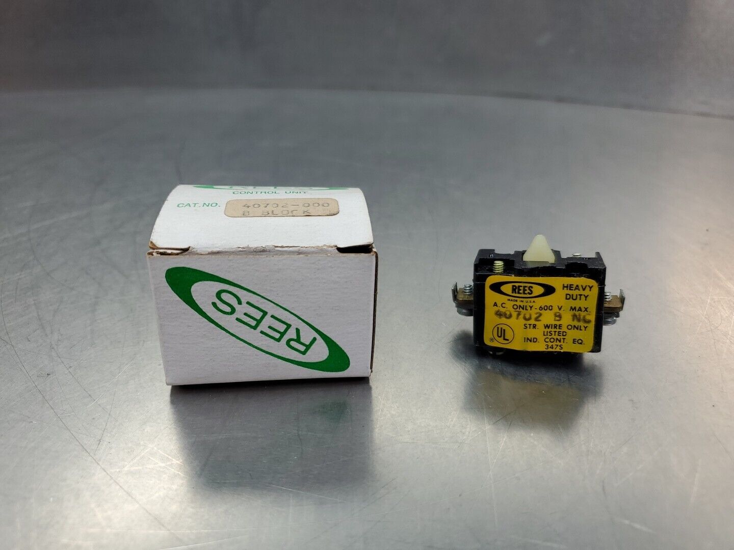 REES 40702-000 CONTROL B BLOCK.                                            4E-34