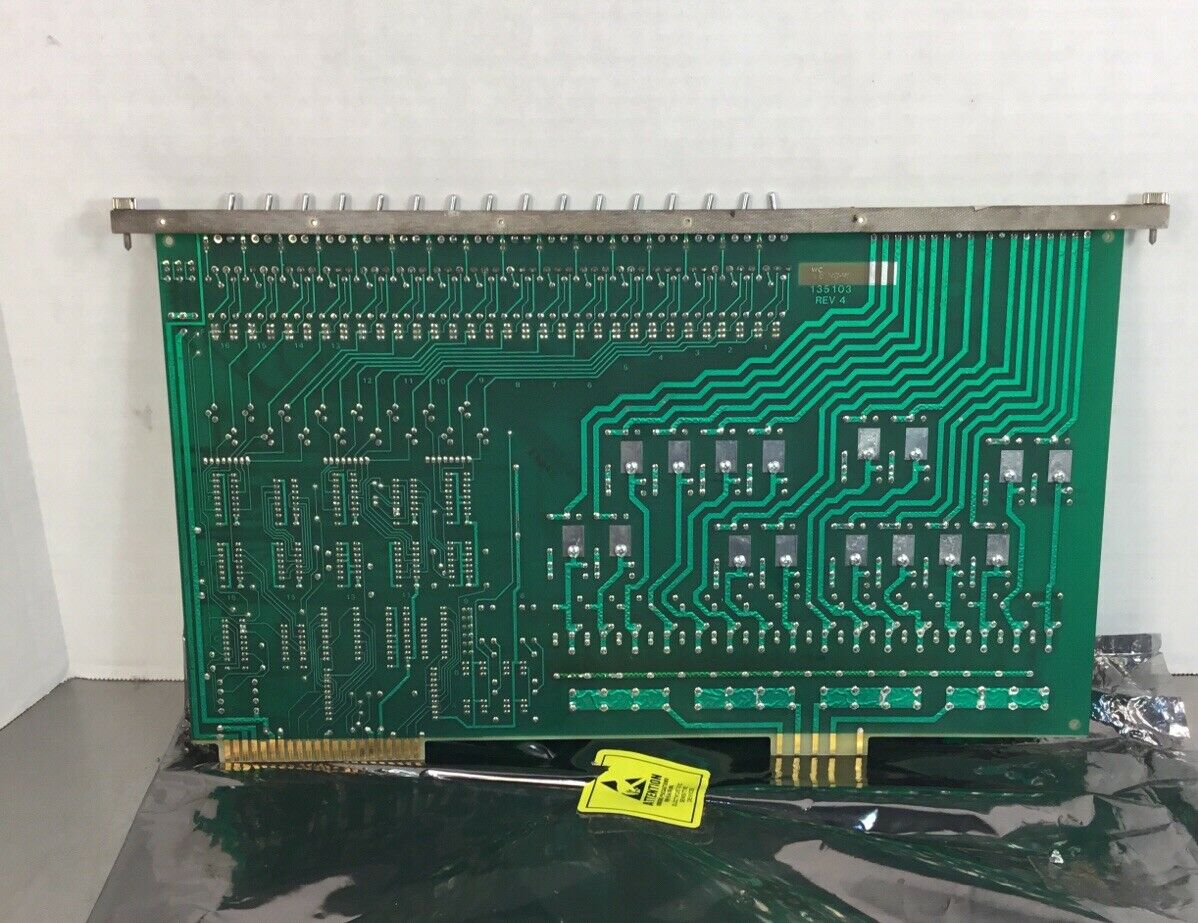 KEARNEY & TRECKER AC OUTPUT DRIVER CIRCUIT BOARD 1-21282 121282 REV 10   3D-18