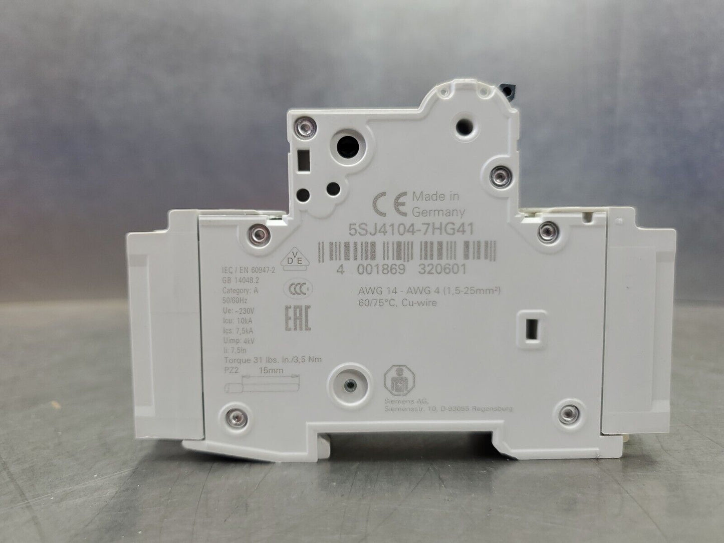 SIEMENS 5SJ4104-7HG41 4A CIRCUIT BREAKER w/5ST3010-0HG AUXILIARY SWITCH.   4E-17