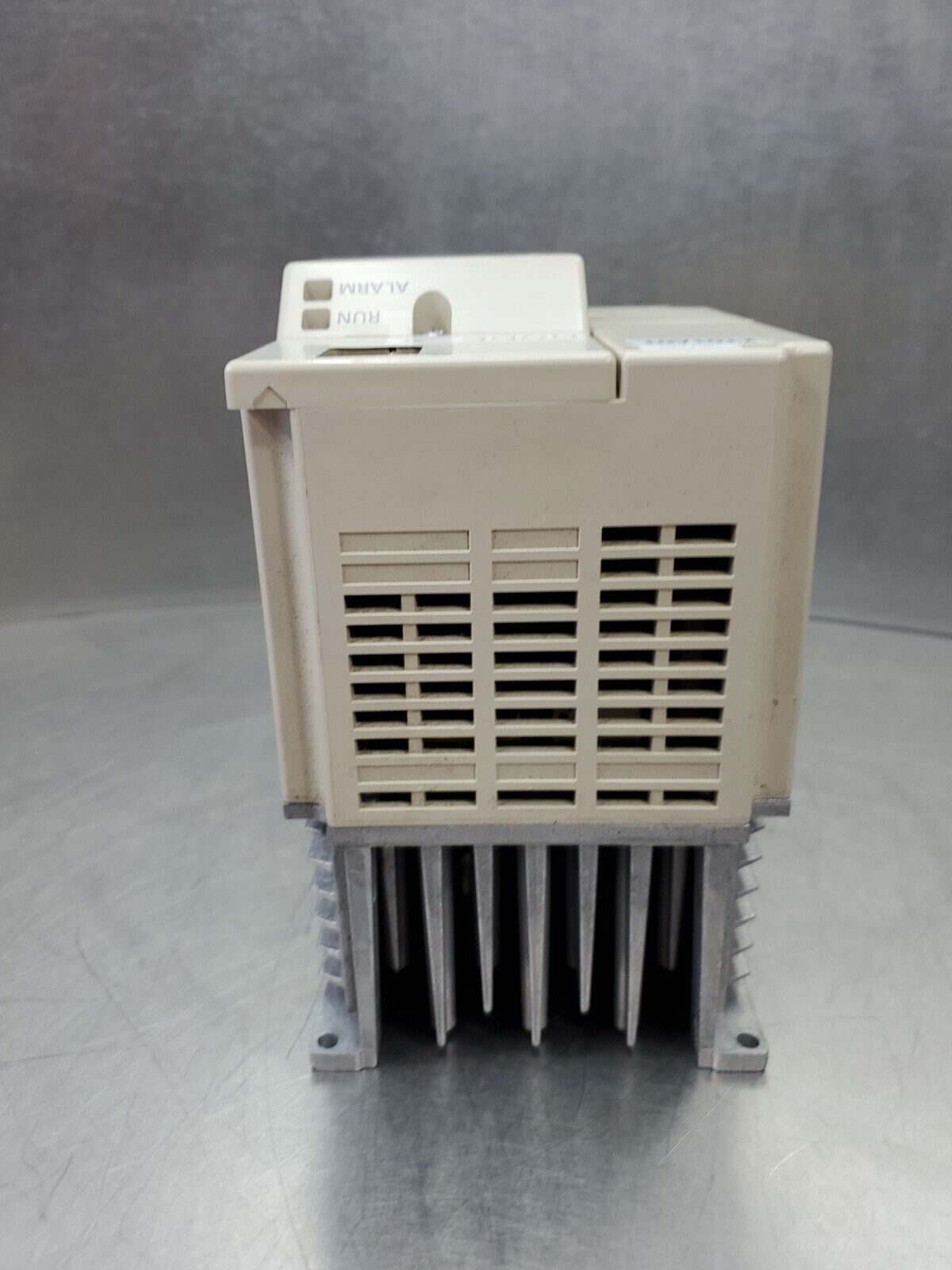 Yaskawa V7N (CIMR-V7NU41P5) 3PH 460V 4.8A Varispeed Drive.                    1C