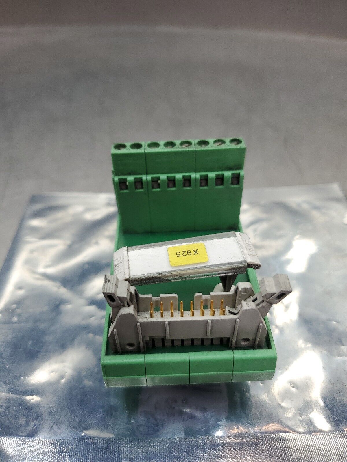 PHOENIX CONTACT FLKM 16 – 2281034 Terminal Block.                            4H