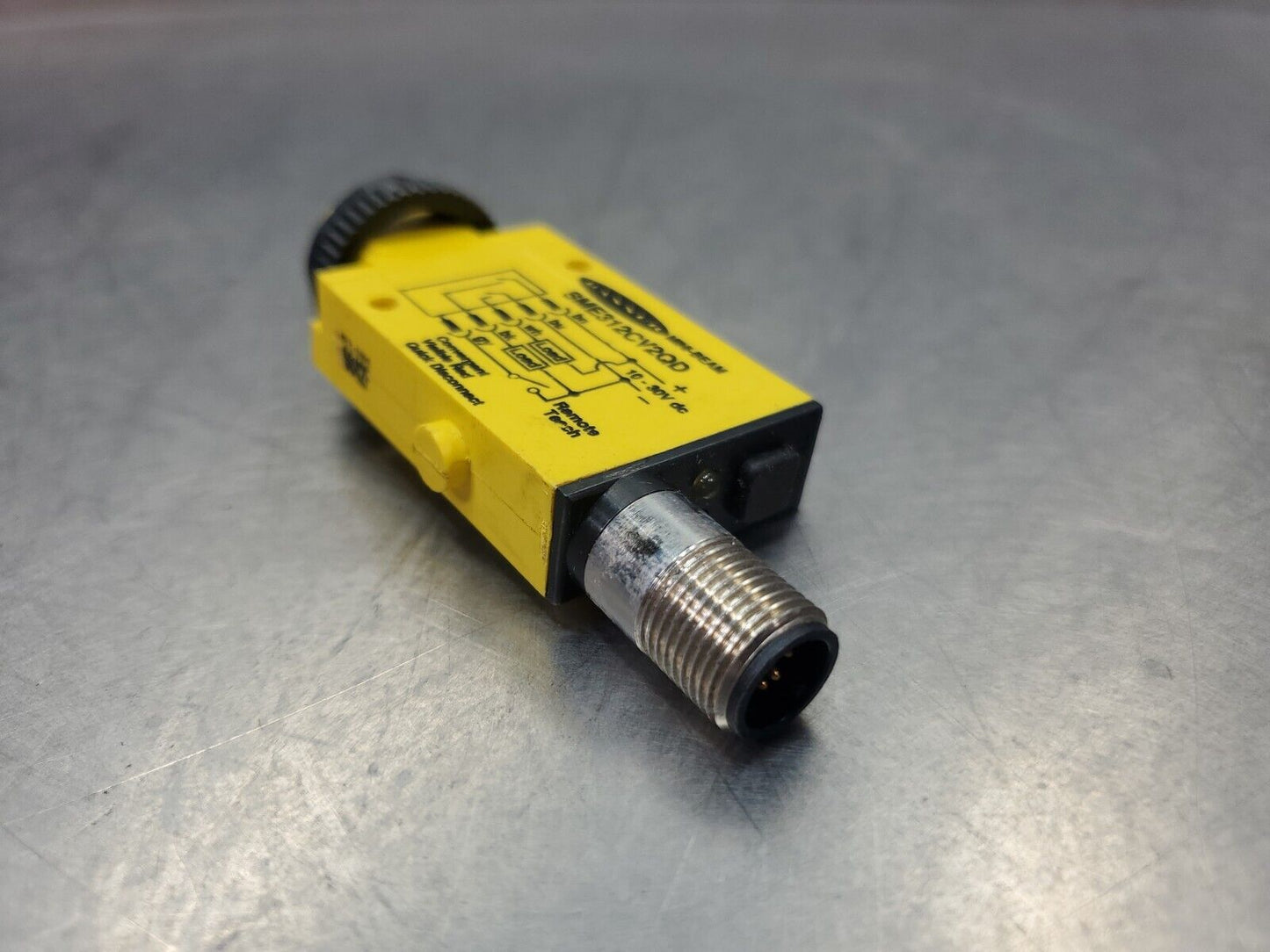 Banner SME312CV2QD Mini-Beam Photoelectric Sensor.                         3E-26