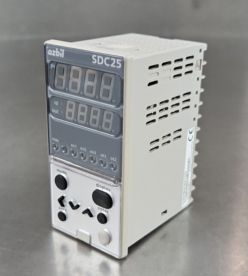 Yamatake C25TR0UA1500 Single Loop Controller (SDC25).                      3E-38