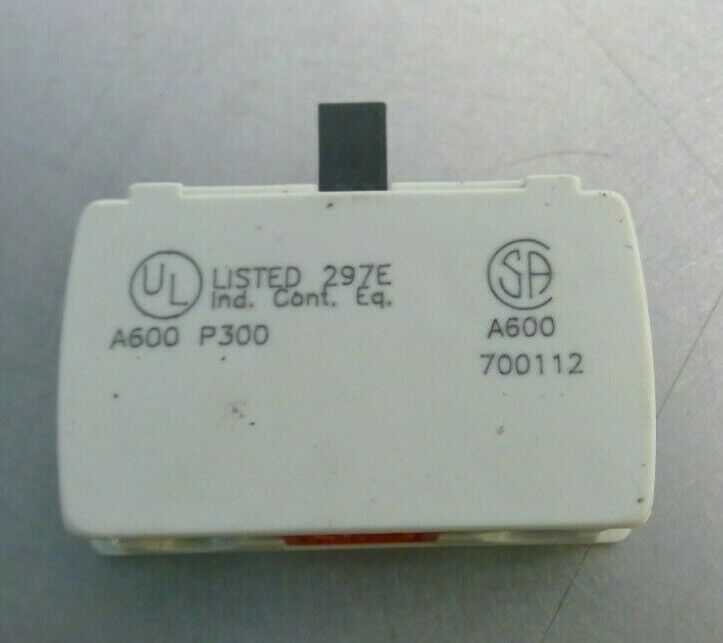 Entrelec - 3720 052-20 - Contact Block 690 VAC                                4D