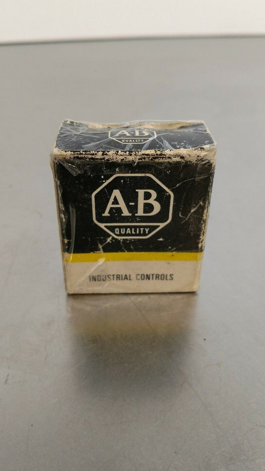 ALLEN BRADLEY Lot of 38 PLUG-IN JUMPERS 1492-N13 SER. A 6B