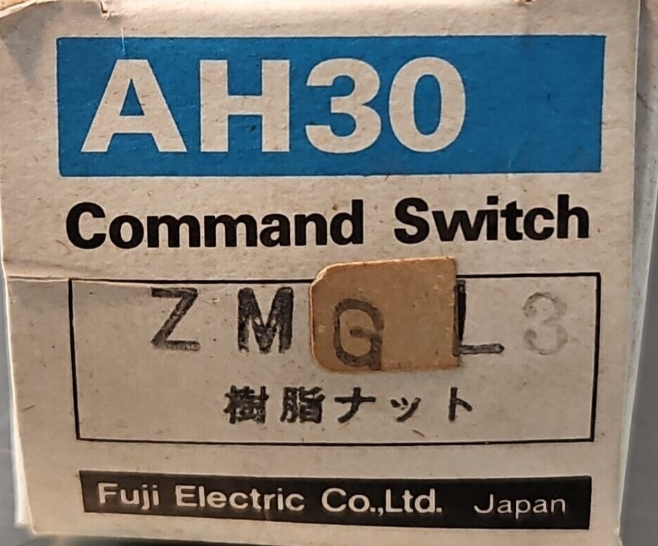 FUJI ELECTRIC AH30-ZMGL3 Command Switch.                               Loc4B-22