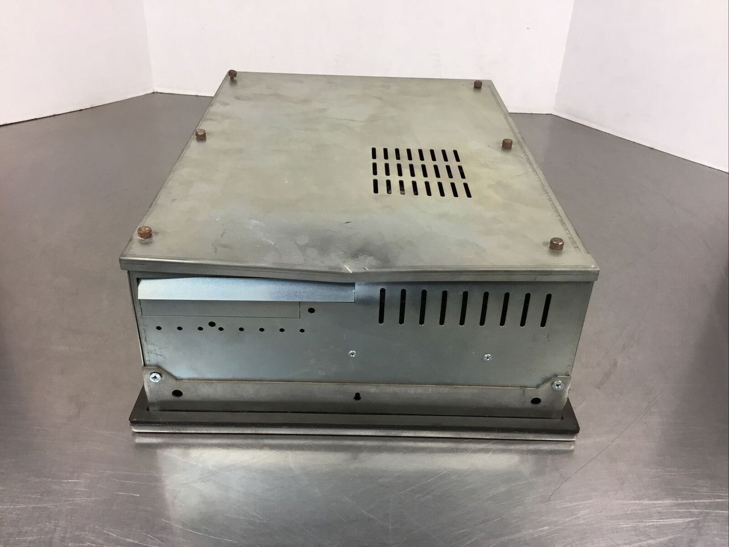 Ann Arbor Technologies A2T-15  Panel Mount Touchscreen Computer 100-240V 3A  2E