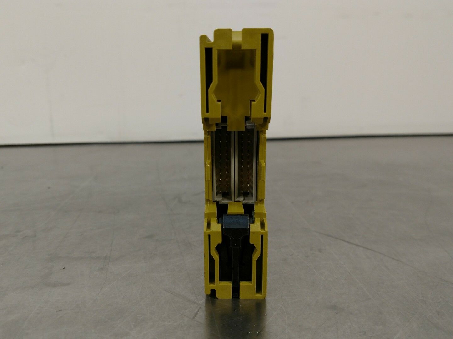 PILZ PNOZ mi1p SAFETY RELAY EXPANSION MODULE 773400                         3D-2