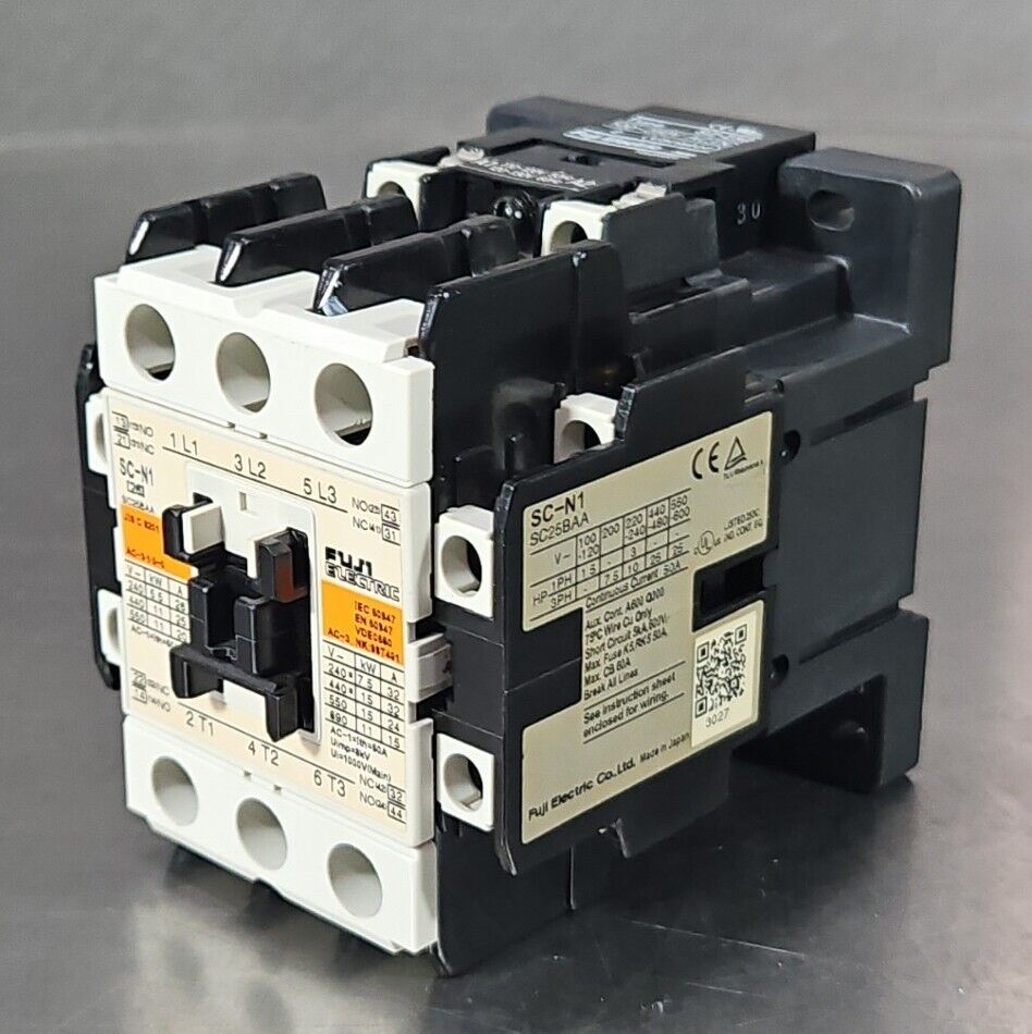 Fuji Electric SC-N1 Coil Starter SC25BAA.                           4D-25