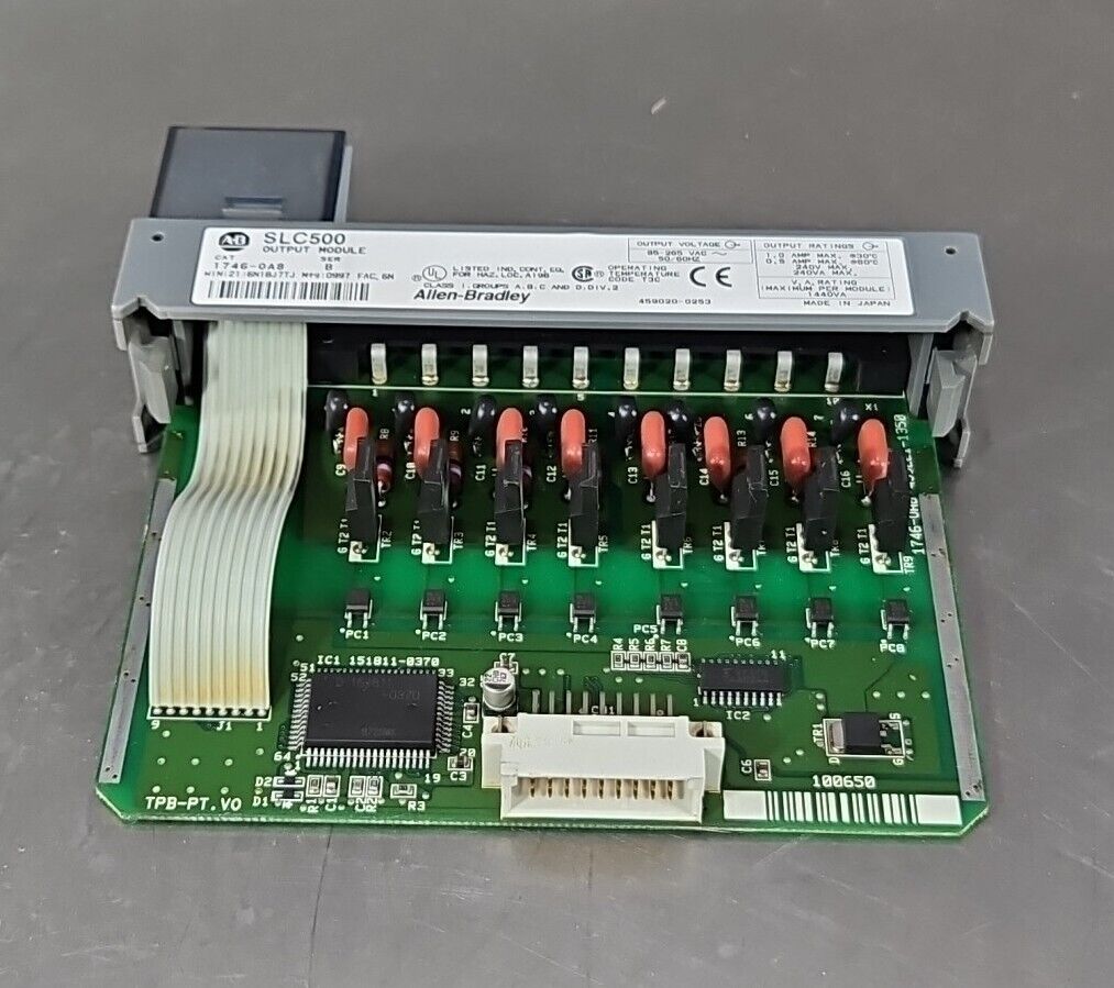 Allen Bradley 1746-OA8 SerB SLC 500 Output Module.                      Loc3D-14