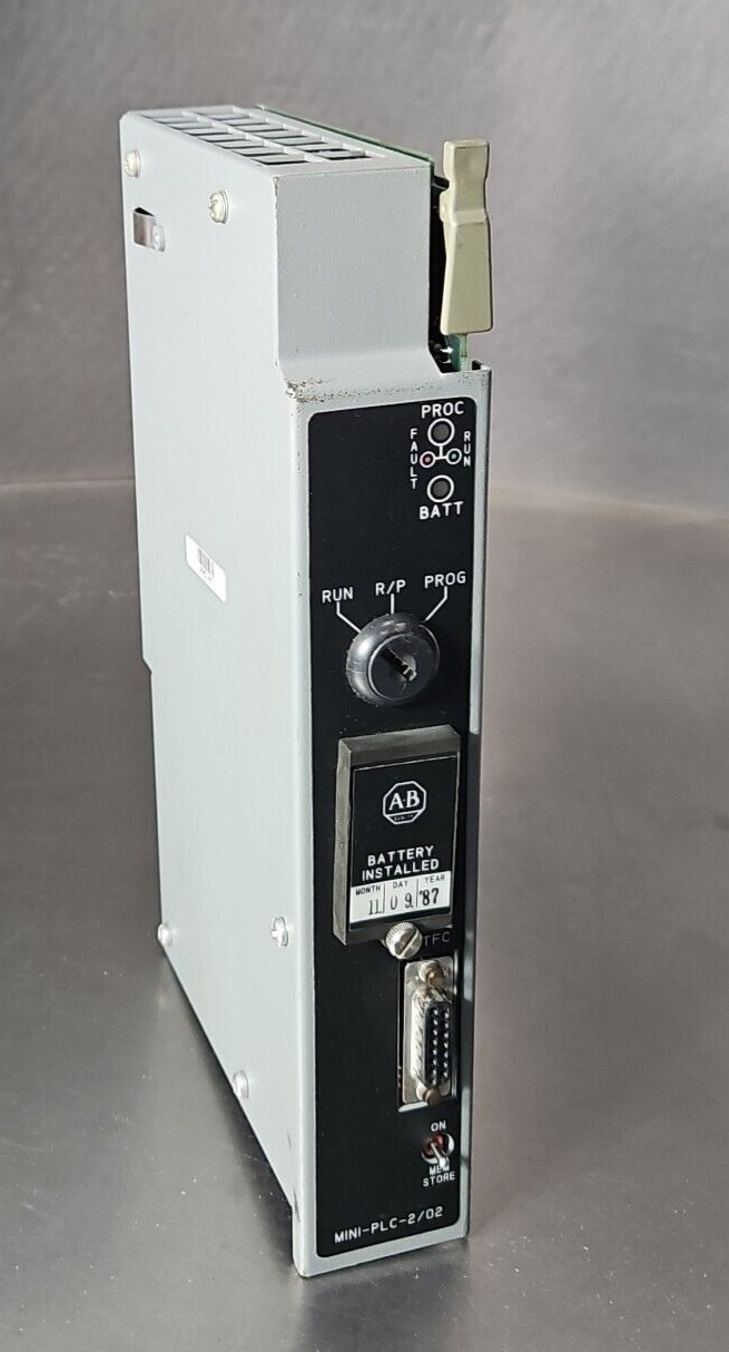 Allen-Bradley 1772-LZ Mini PLC 2/02 Processor SerA.     Loc3E30