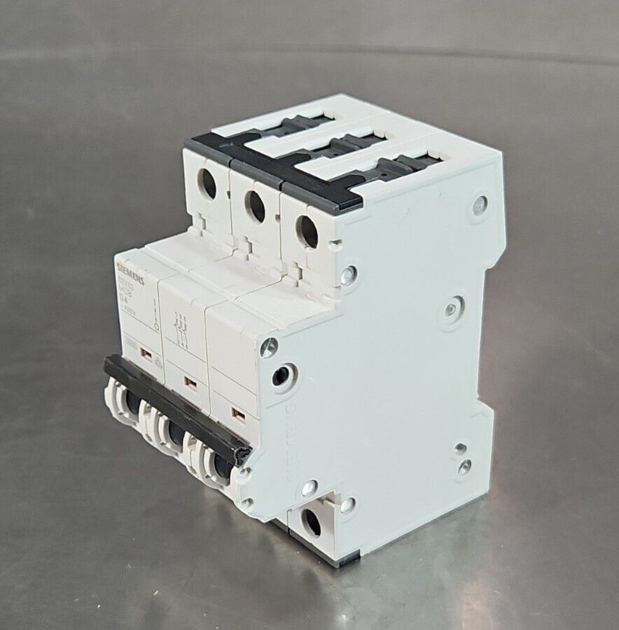 Siemens 5SY63 MCB D4 Circuit Breaker.                          4C-17
