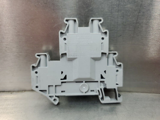 Phoenix Contact Typ UTTB 4 Terminal Block.                                  4D-8