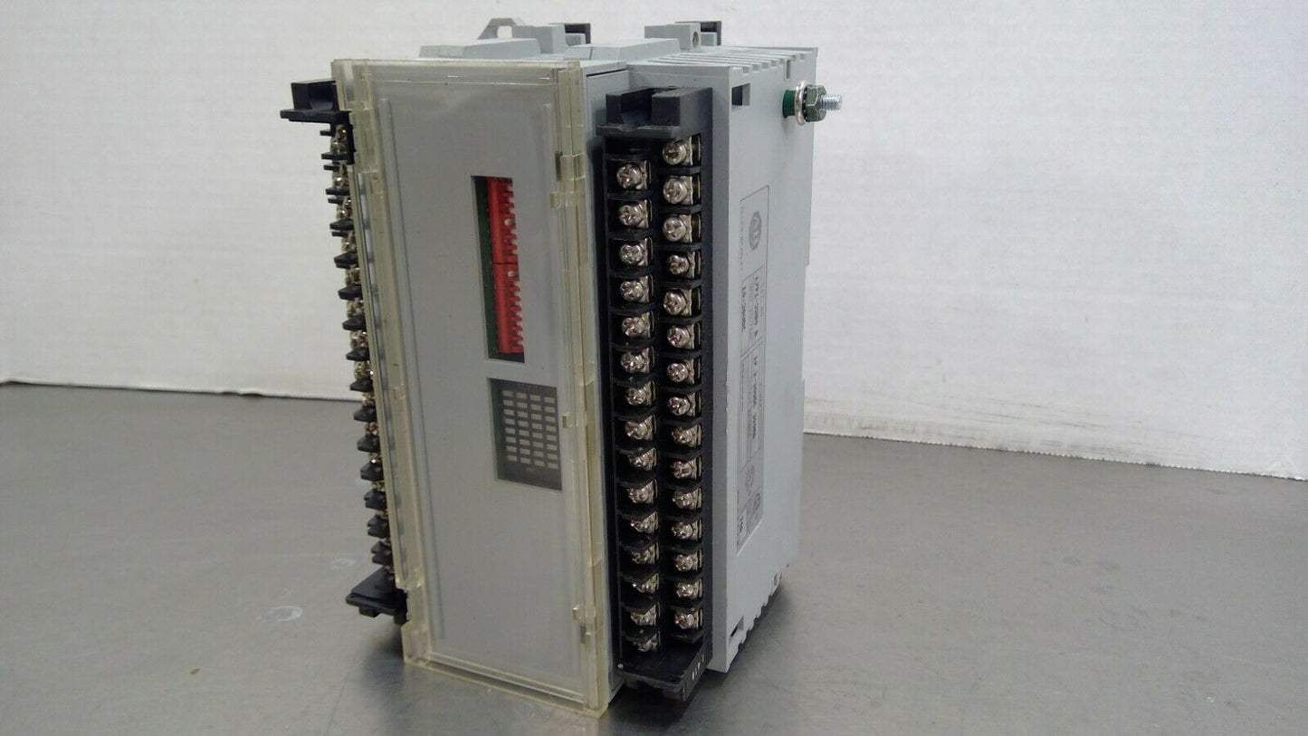 Allen Bradley 1791-32B0 B            1D