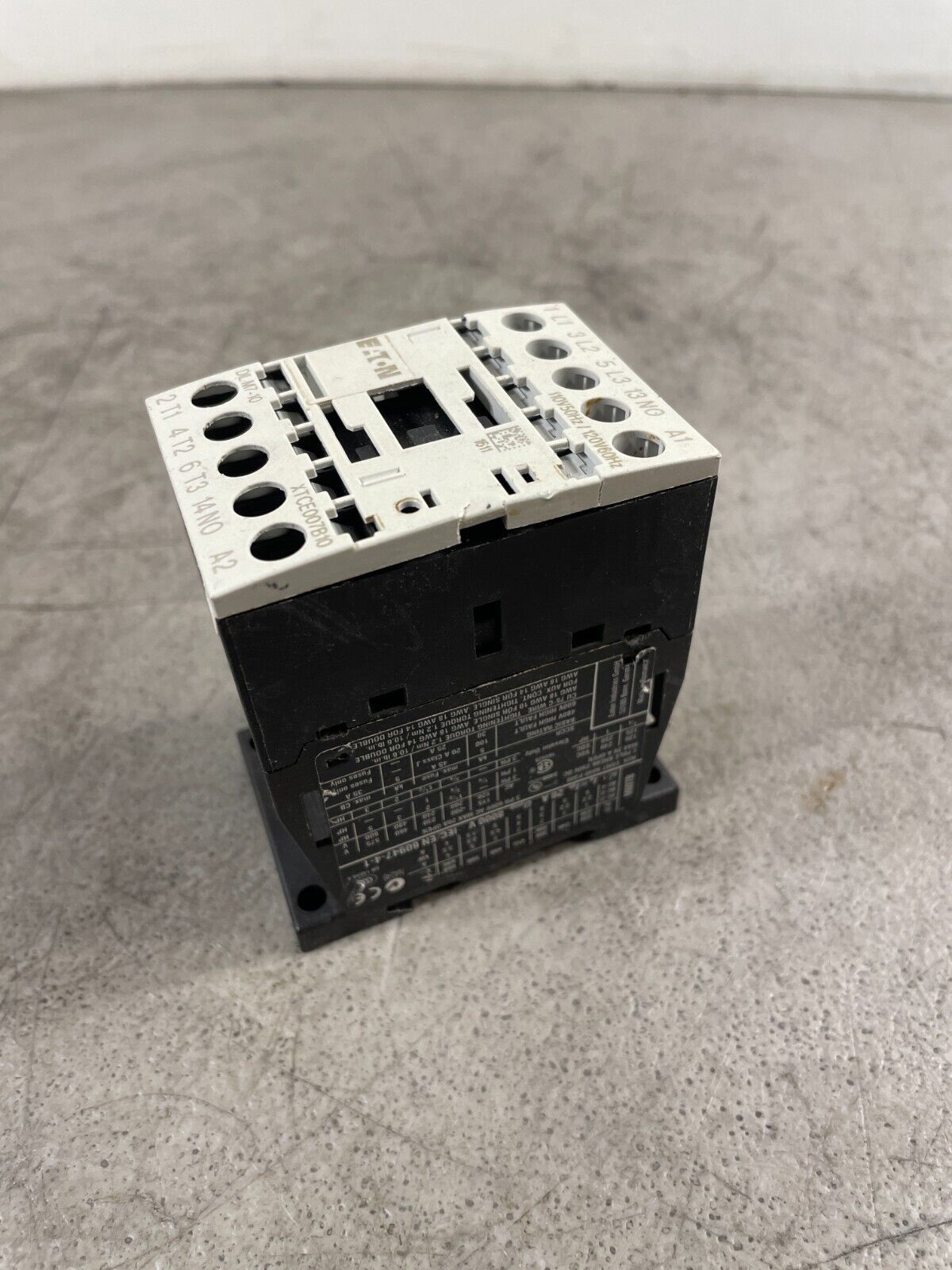 Eaton DILM7-10 XTCE007B10 3-Pole 120V 60HZ IEC Contactor  LOC-2D